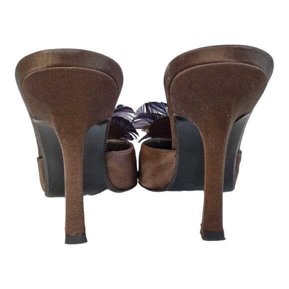 Stuart Weitzman Brown Satin Mule Heels Size 9 Pointy Toes Embellished Feathers - Picture 12 of 12